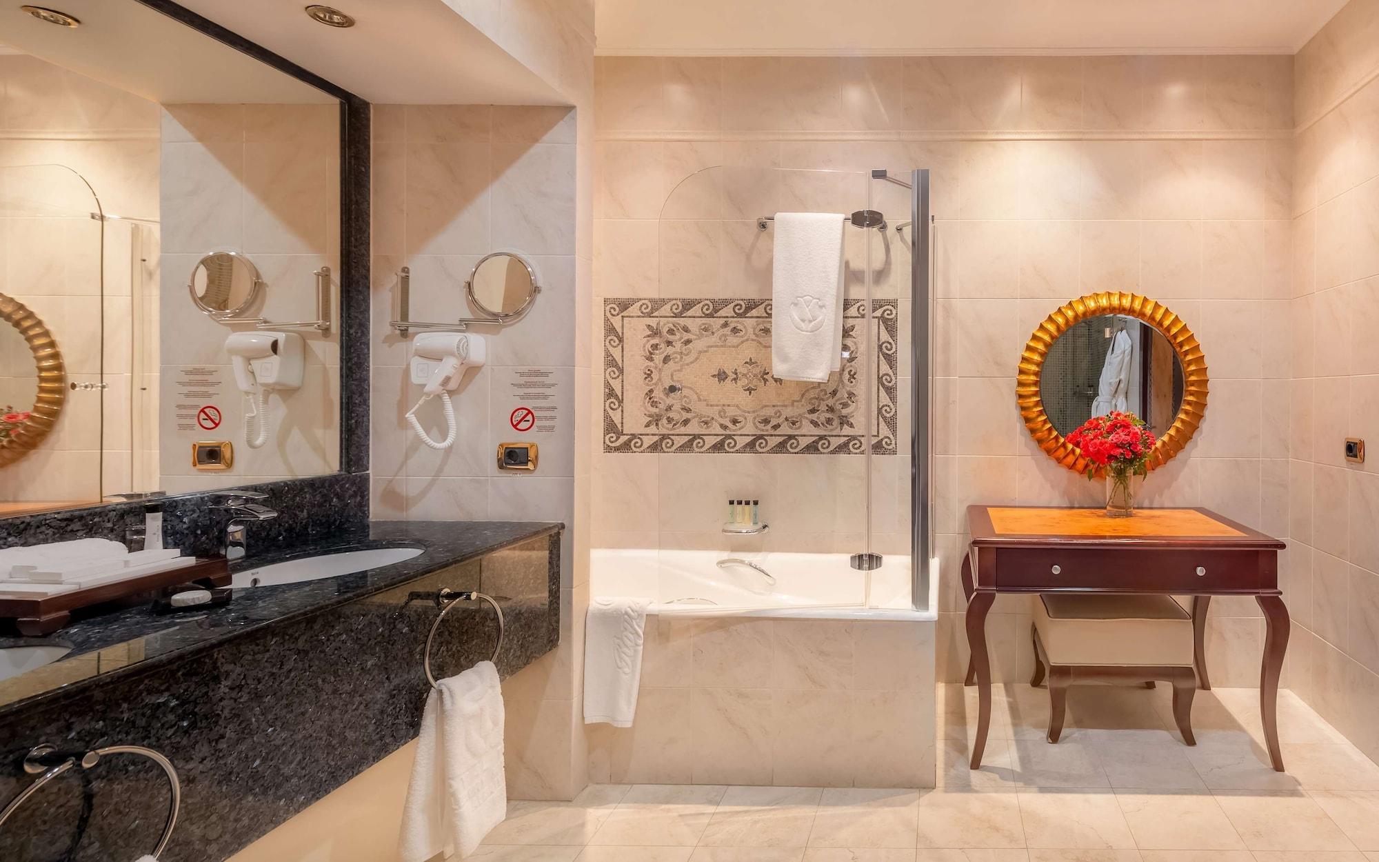 Royal Tulip Otel 5*