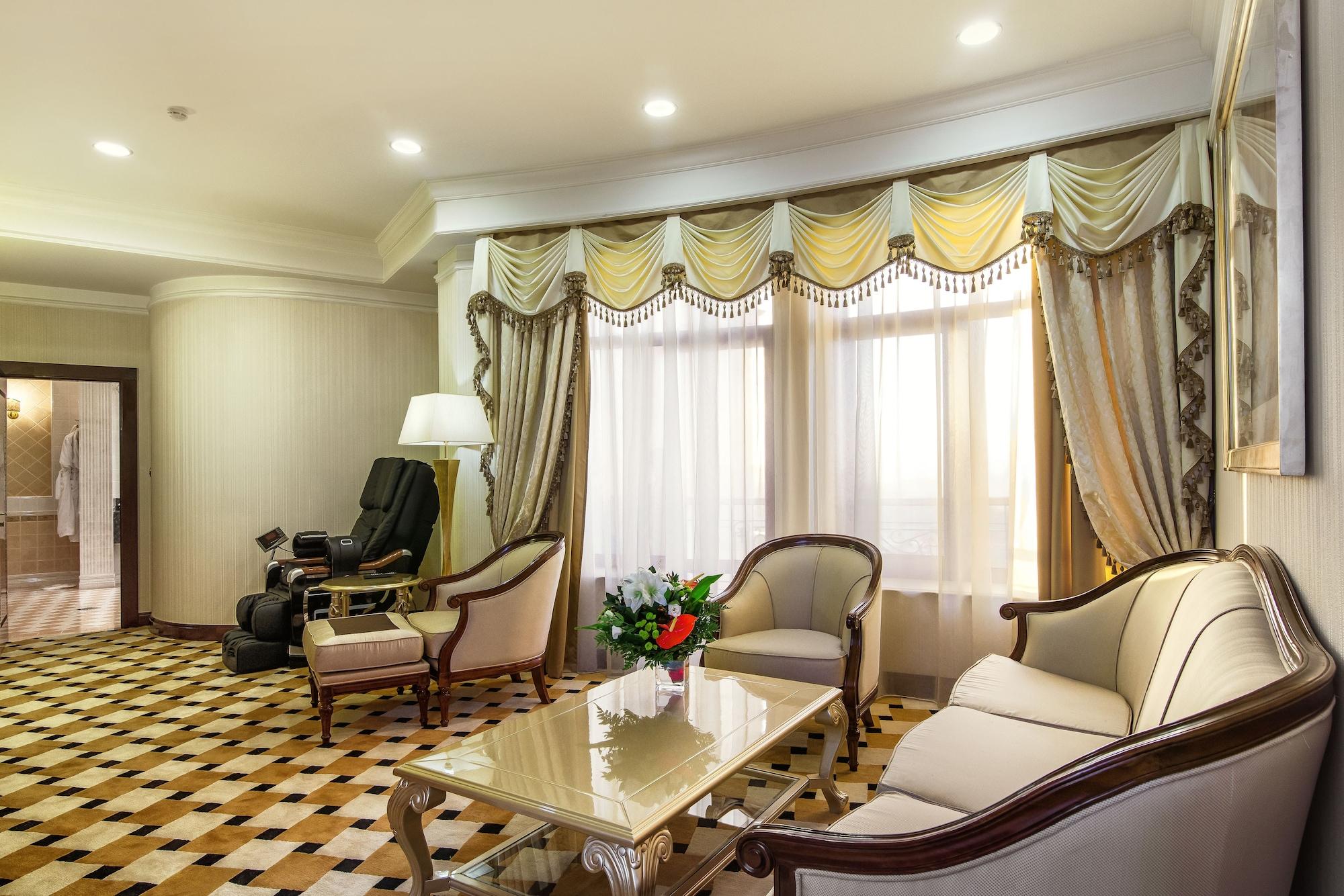 Royal Tulip 5*