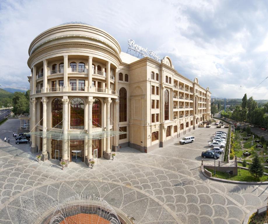 Royal Tulip 5* Almatı
