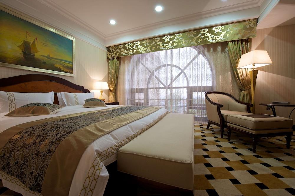 Otel Royal Tulip 5*