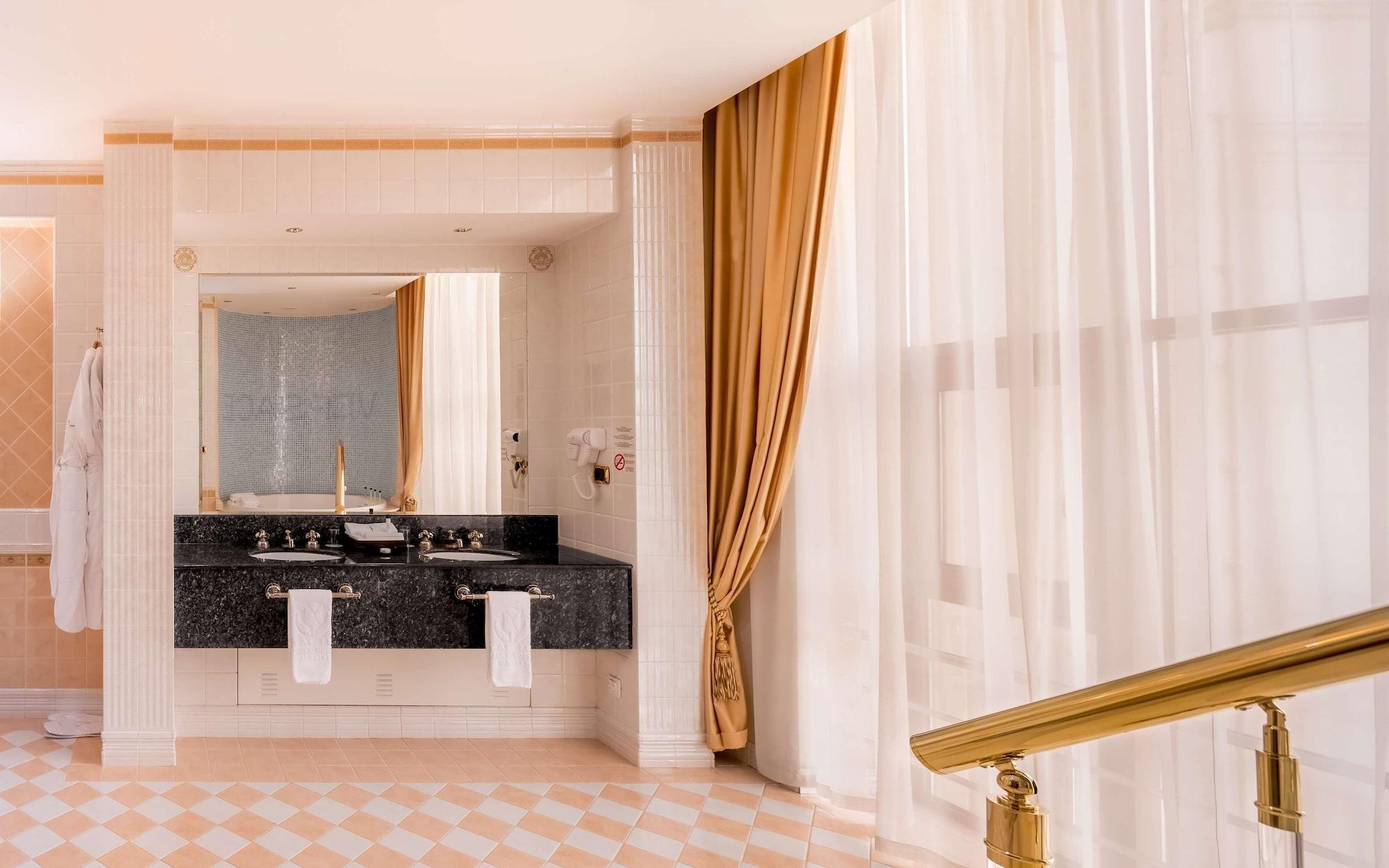 Hotel Royal Tulip